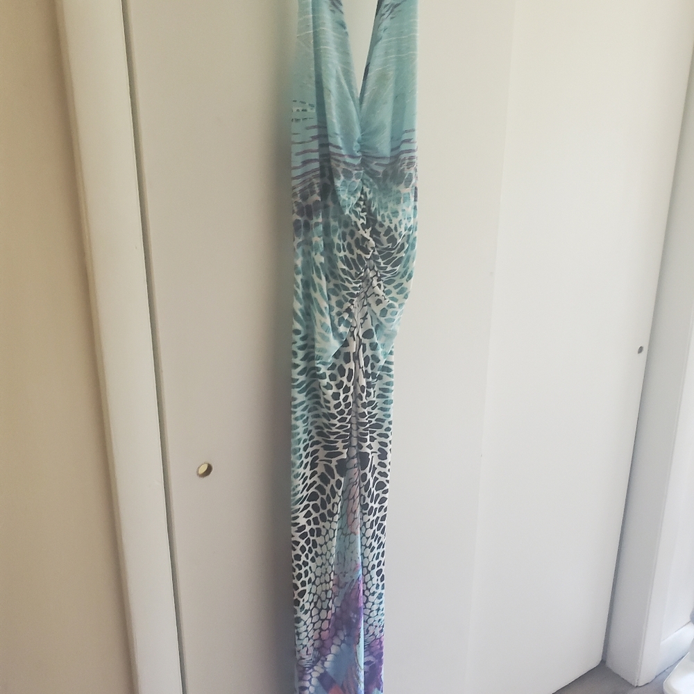 Venus key hole maxi dress